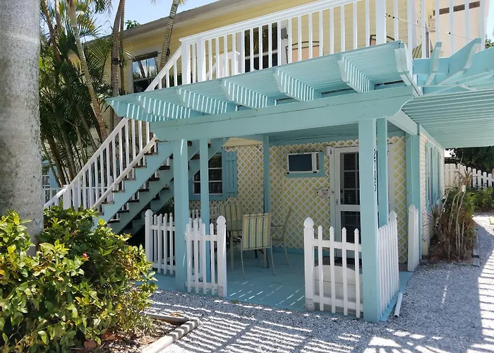 Cedar Cove Resort & Cottages